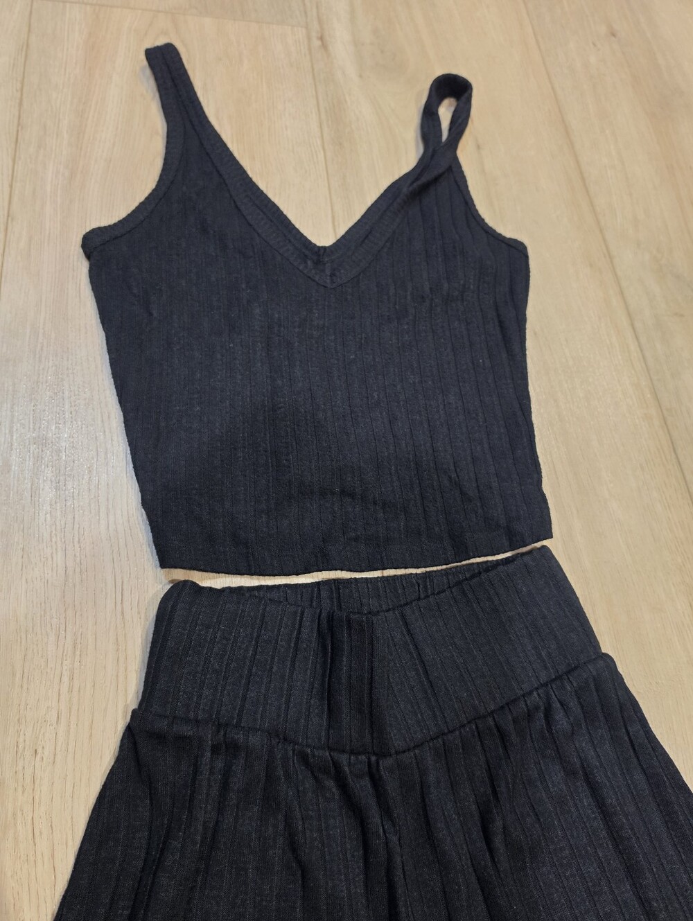 Abercrombie & Fitch Black Ribbed Knit Lounge Set XS Wide Leg Pants Cami - Picture 2 of 4